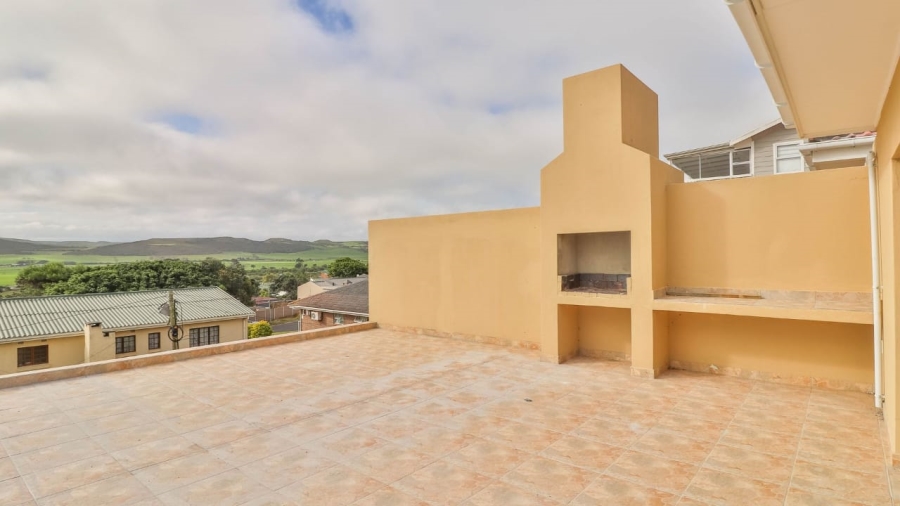 3 Bedroom Property for Sale in Fraaiuitsig Western Cape